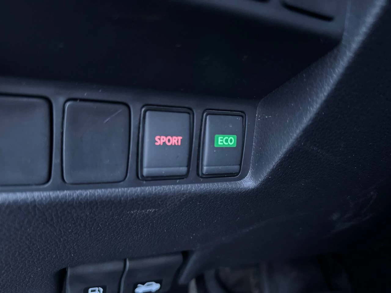 2017 Nissan Rogue SV**Jamais Accidente**CAMERA DE RECULE**SIEGES CHAUFFNATS** Main Image