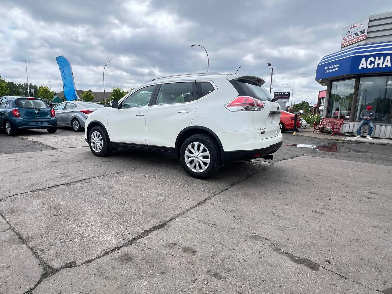 2015 Nissan Rogue SV**Jamais accidentÉ**CAMERA DE RECULE**SIEGES CHAUFFNATS** Image principale