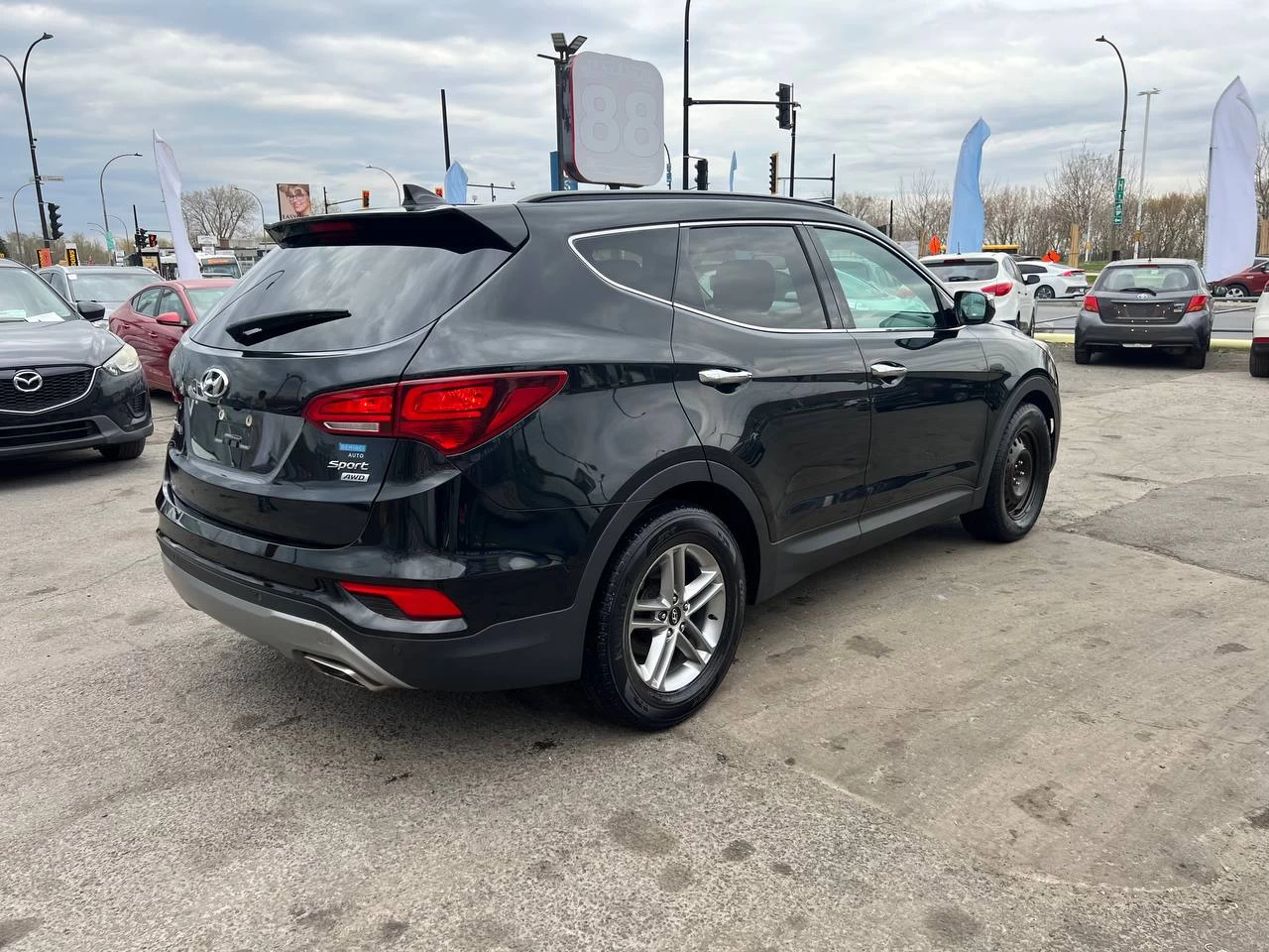 2017 Hyundai Santa Fe Sport SE**AWD**TOIT OUVRANT PANORAMIQUE**SIEGE EN CUIR**CAMERA DE RECUL**SIEGES CHAUFFNATS AVANT ET ARRIERE**Volant Chauffant**Alerte d'angle Mort**MAGS** Main Image