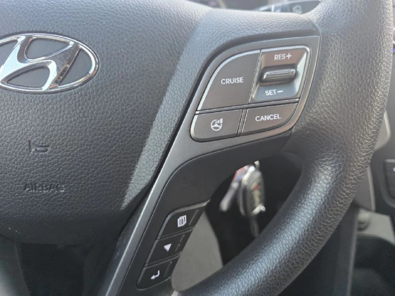 2016 Hyundai Santa Fe Sport JAMAIS ACCIDENTEE**SAAQ CERTIFIEE**UNE SEULE PROPRIO**2.4L**SIEGES CHAUFFANTS**MAGS**EN SPECIAL** Image principale