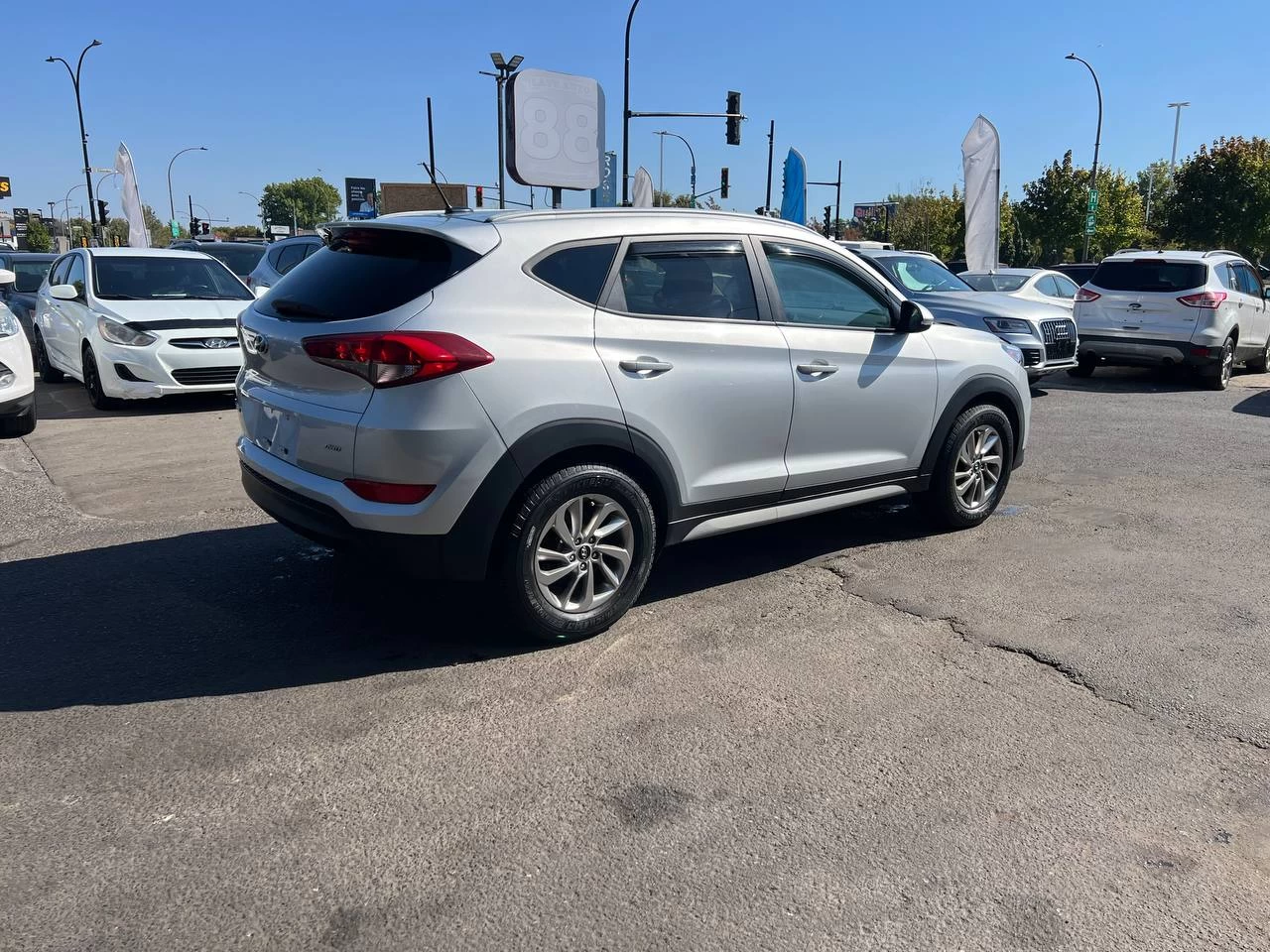 2017 Hyundai Tucson Premium**AWD**SAAQ CERTIFIEE**CamÉra de Recul**Volant Chauffant**SIEGES CHAUFFNATS AVANT ET ARRIERE**ANGLE MORT**MAGS** Image principale