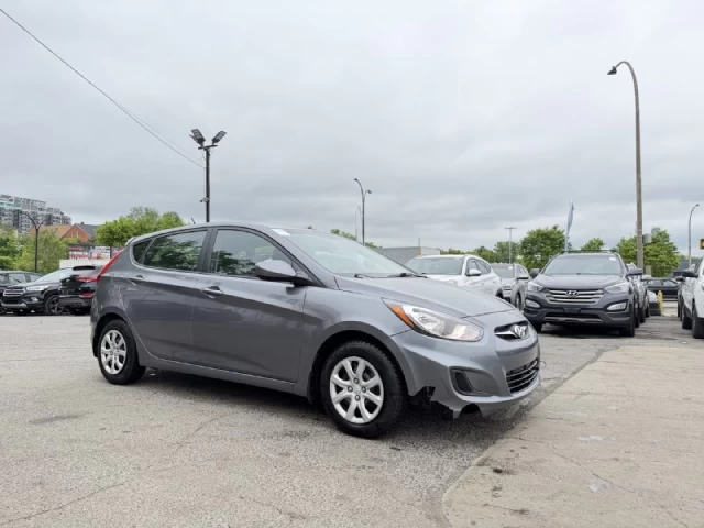Hyundai Accent GL**TRES BAS KILOMETRAGE**SIEGES CHAUFFNATS**PRIX EN SPECIAL** 2014