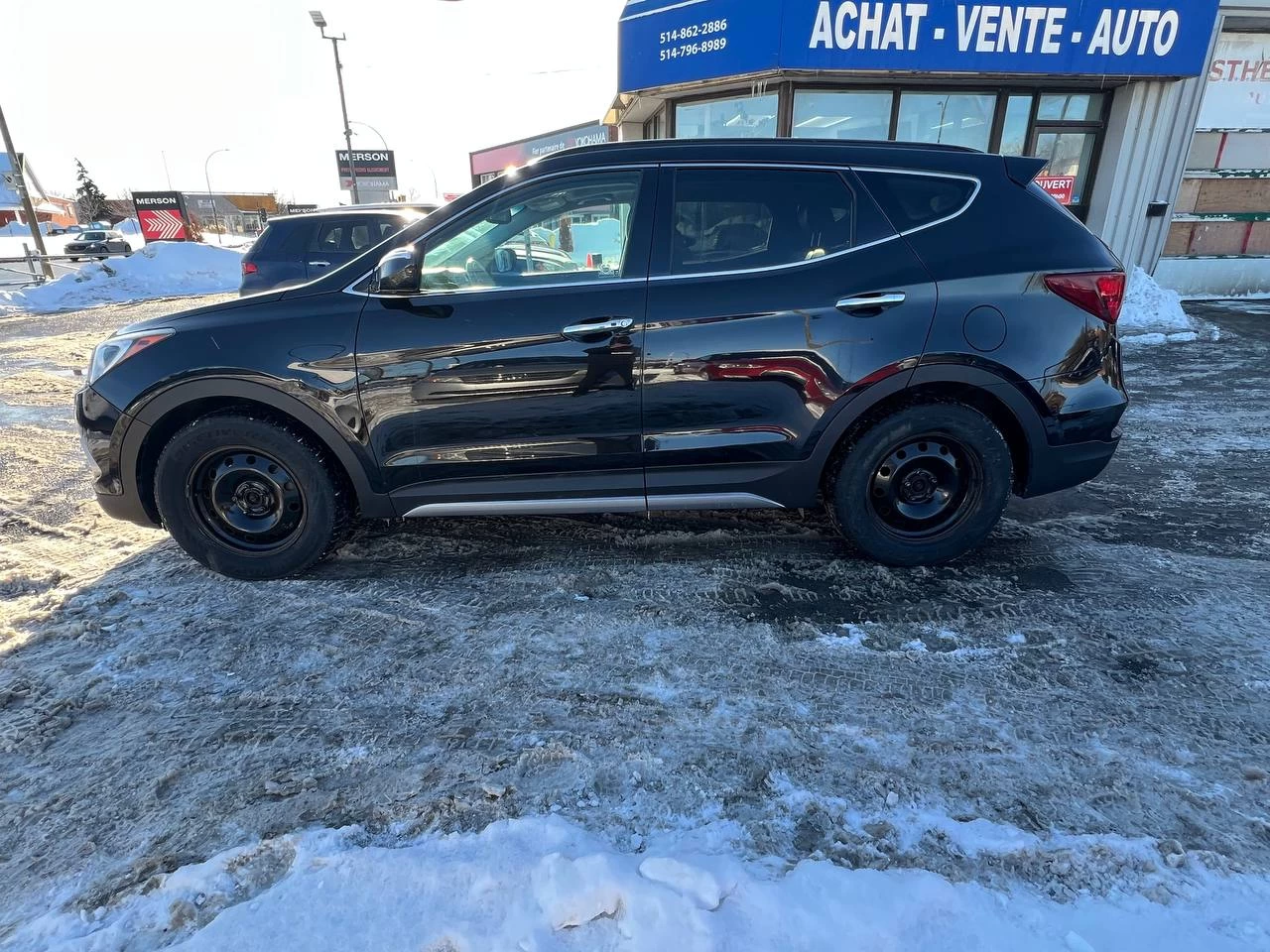 2017 Hyundai Santa Fe Sport Limited**AWD**TOIT OUVRANT PANORAMIQUE**SIEGE EN CUIR**CAMERA DE RECUL**SIEGES CHAUFFNATS AVANT ET ARRIERE**Siege Ventile**Volant Chauffant**Alerte d'angle Mort**MAGS** Image principale