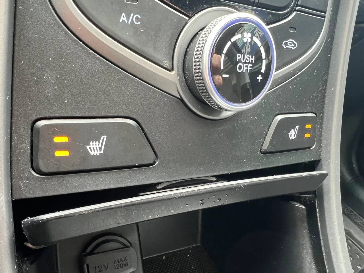 2015 Hyundai Elantra Limited**SAAQ CERTIFIEE**Toit Ouvrant**CamÉra de Recul**SIEGES EN CUIR**Navigation**SIEGES CHAUFFANTS Avant et ArriÈre**DÉmarrage À distance**MAGS** Image principale