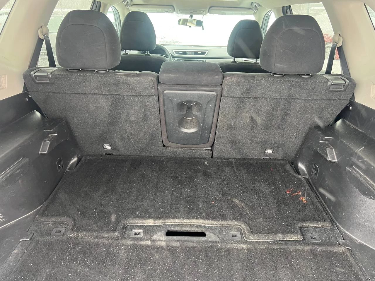 2016 Nissan Rogue SV**AWD**Jamais Accidente**Toit Ouvrant Panoramique**CAMERA DE RECULE**SIEGES CHAUFFNATS**MAGS**Un Proprietaire** Main Image