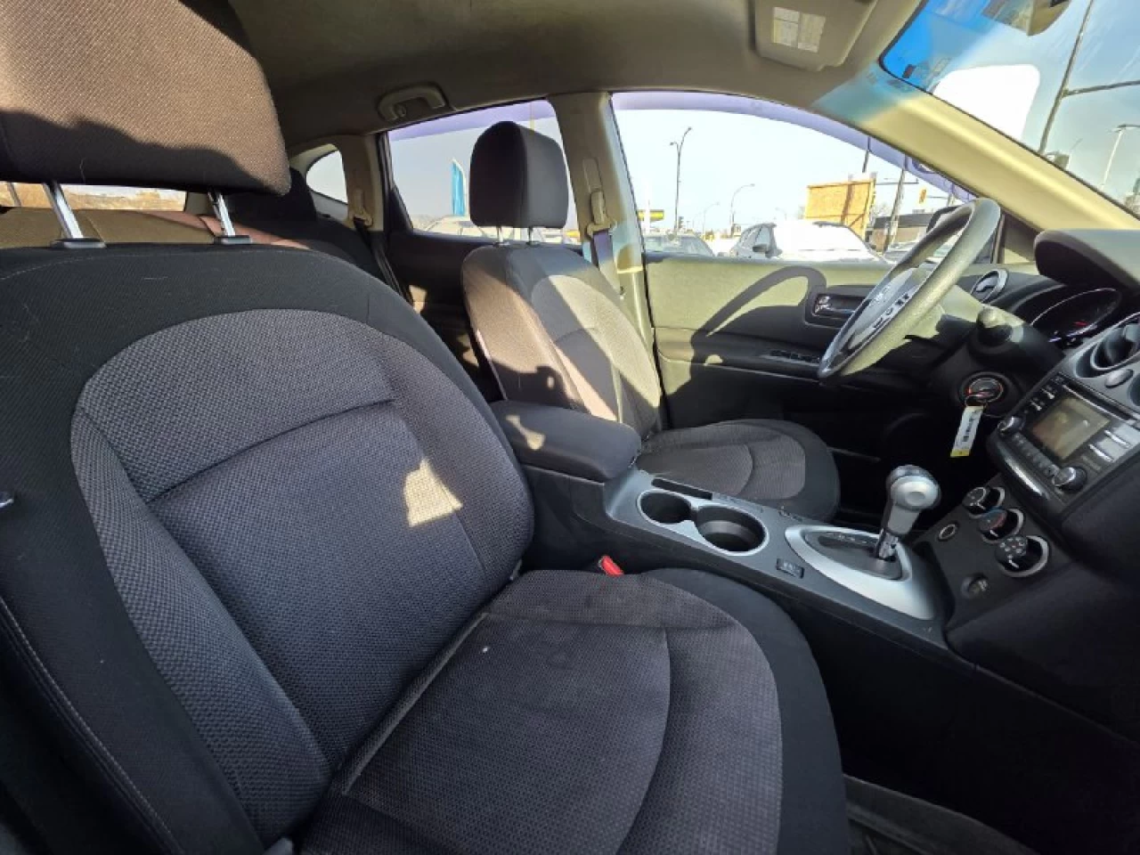 2012 Nissan Rogue **SV**CAMERA DE RECUL**SIEGES CHAUFFANTS**MAGS**EN SPECIAL** Main Image