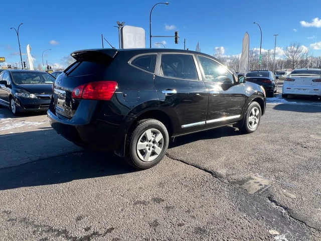 Nissan Rogue S** 2013
