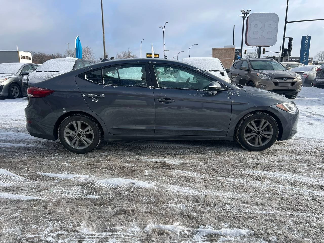 2017 Hyundai Elantra GL**CAR PLAY**CAMERA DE RECULE**SIEGES CHAUFFANTS**VOLANT CHAUFFANTS**ANGLE MORT**MAGS** Image principale
