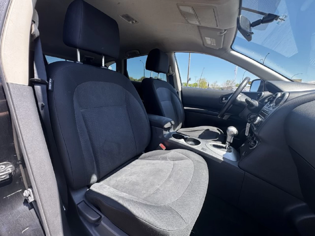 2013 Nissan Rogue S** Main Image