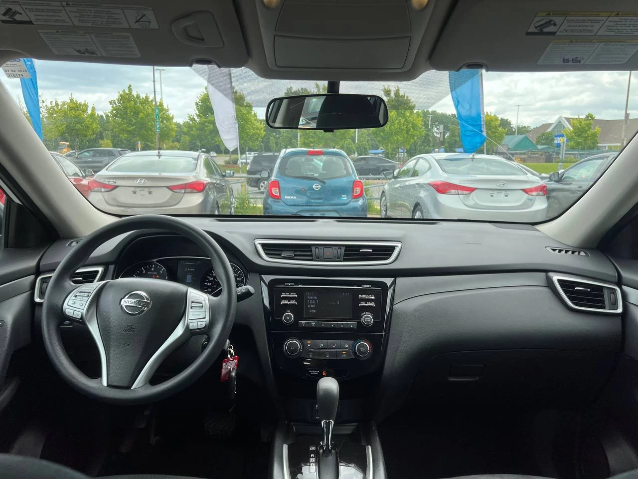 2015 Nissan Rogue SV**Jamais accidentÉ**CAMERA DE RECULE**SIEGES CHAUFFNATS** Image principale