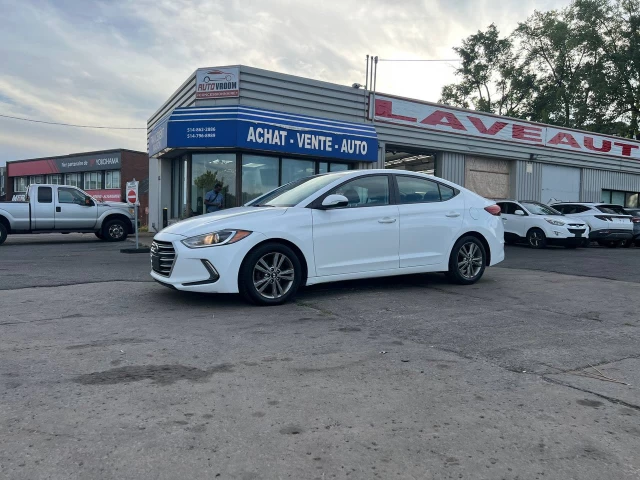 Hyundai Elantra GL**SAAQ CERTIFIEE**CAR PLAY**SIEGES CHAUFFANTS**VOLANT CHAUFFANTS**CAMERA DE RECULE**MAGS**ANGLE MORT** 2017