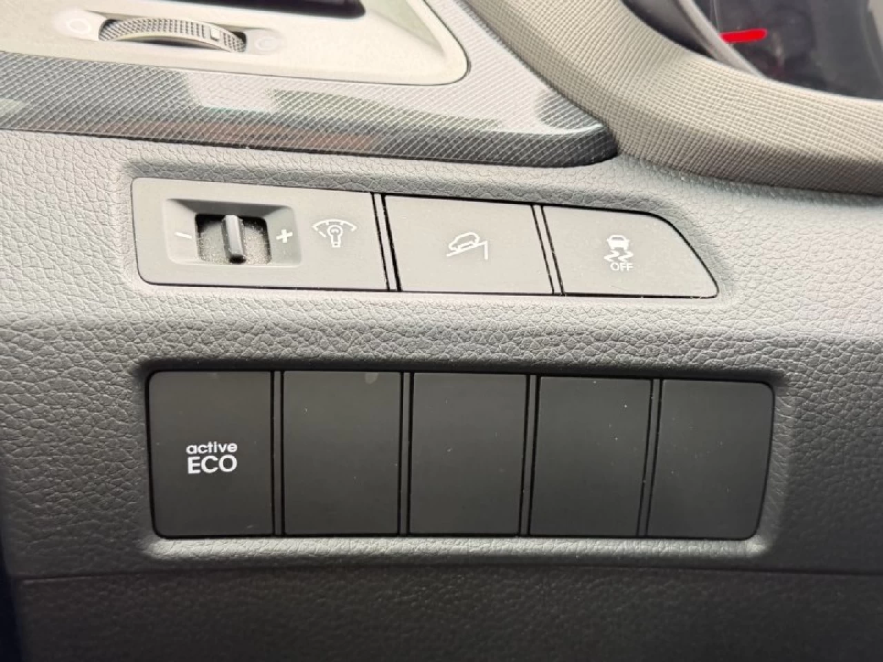 2016 Hyundai Santa Fe Sport JAMAIS ACCIDENTEE**SAAQ CERTIFIEE**UNE SEULE PROPRIO**2.4L**SIEGES CHAUFFANTS**MAGS**EN SPECIAL** Image principale
