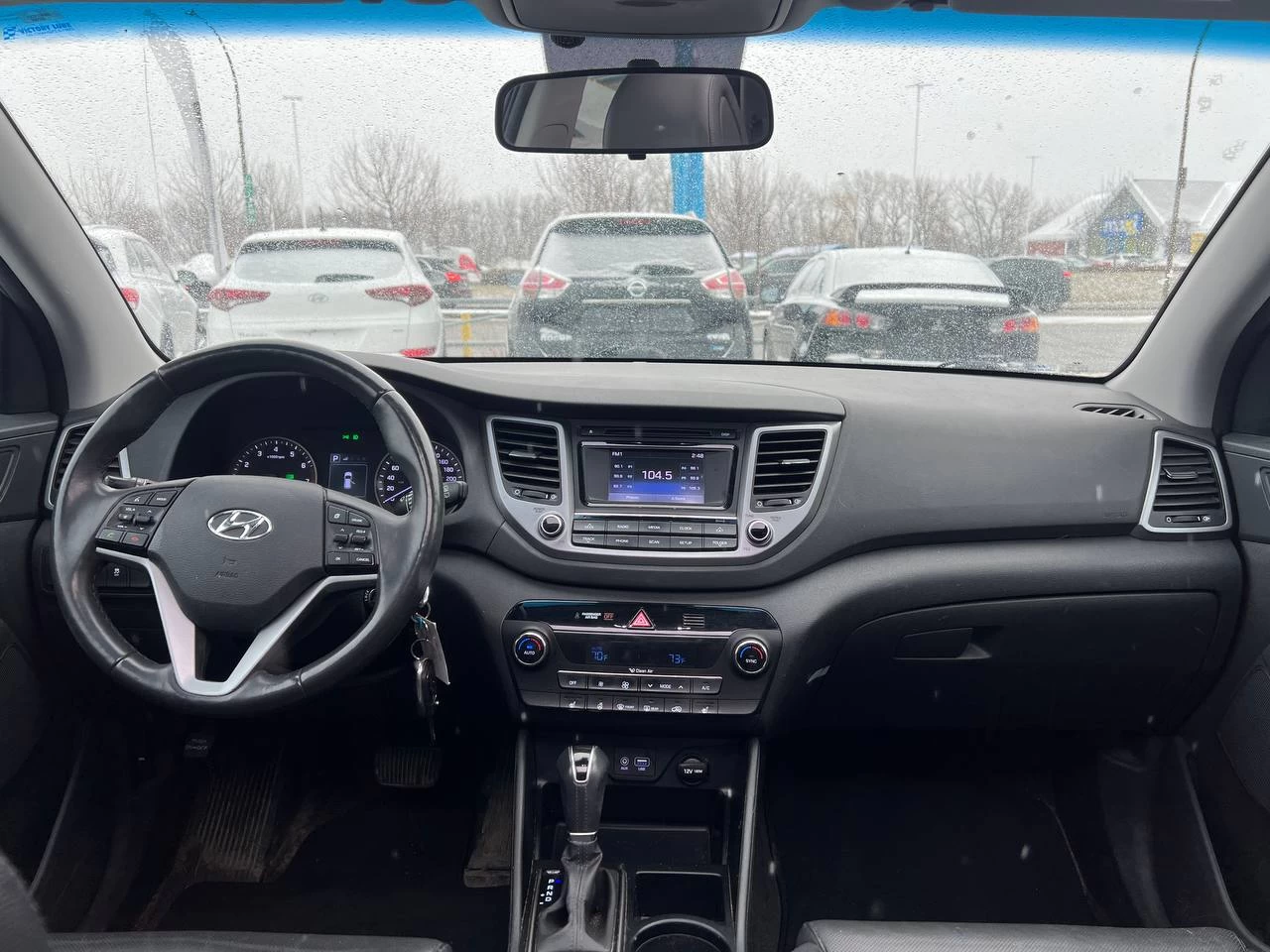 2017 Hyundai Tucson LIMITEE**JAMAIS ACCIDENTEE**CERTIFIEE SAAQ**AWD**TOIT OUVRANT PANORAMIQUE**SIEGES CHAUFFANTS AVANT ET ARRIÈRE**SIEGES EN CUIR**Alerte d’angle mort**VOLANT CHAUFFANT**Mags** Main Image