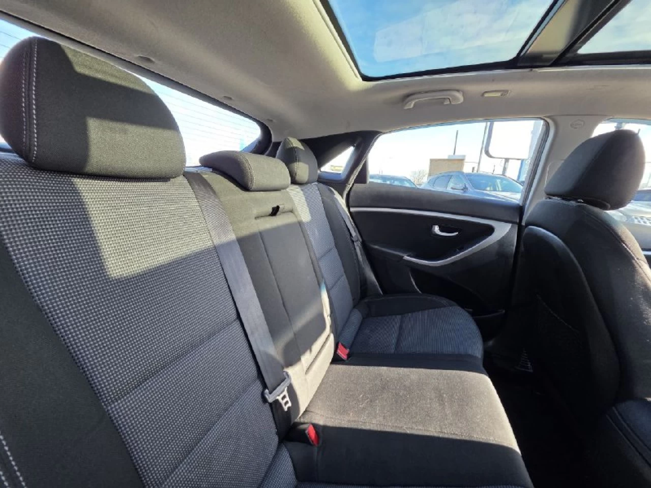 2013 Hyundai Elantra GT GLS**JAMAIS ACCIDENTEE**TOIT OUVRANT**SIÈGES CHAUFFANTS**MAGS**ACTIVE ECO** Main Image