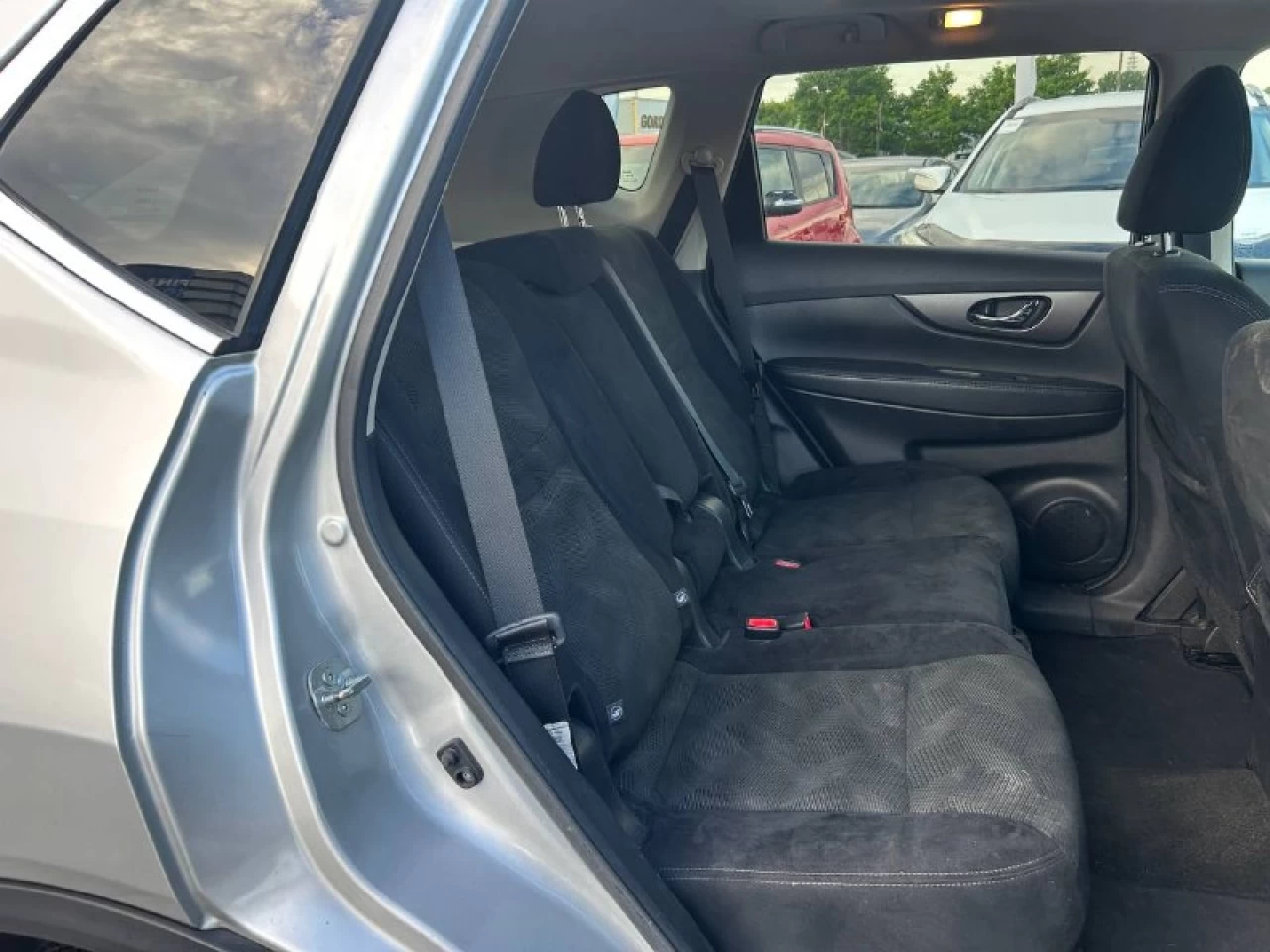 2015 Nissan Rogue SV**AWD**TOIT OUVRANT PANORAMIQUE**CAMERA DE RECULE**SIEGES CHAUFFNATS**Mags** Image principale