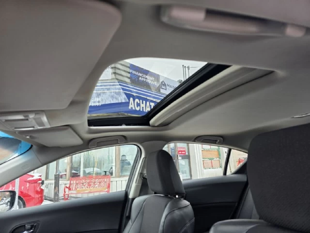 Acura ILX Toit Ouvrant**CAMERA DE RECUL**SIEGES CHAUFFANTS**MAGS** 2015