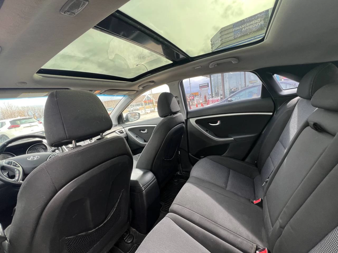 2013 Hyundai Elantra GT GLS**Toit Ouvrant Panoramique**Sieges CHAUFFANTS**MAGS** Image principale