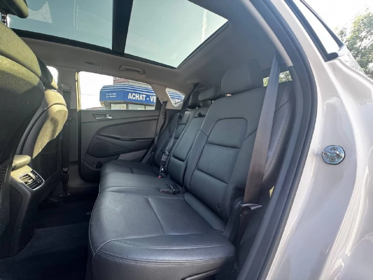 2017 Hyundai Tucson SE**AWD**Jamais accidente**Un PropriÉtaire**CUIR**TOIT PANORAMIQUE**VOLANT CHAUFFNATS**SIEGES CHAUFFANTS**MAGS**CAMERA DE RECULE** Image principale
