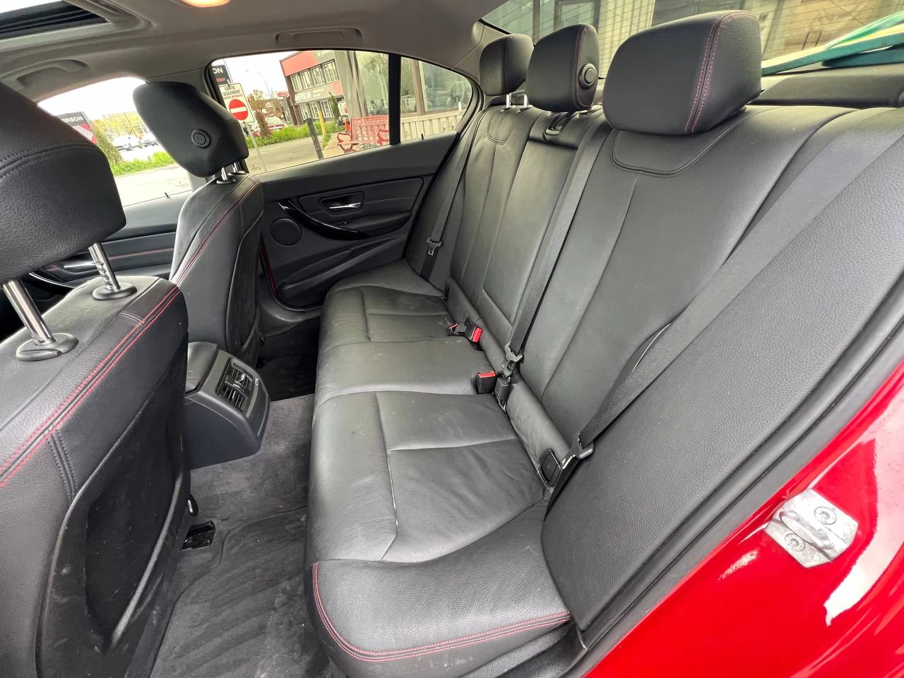 2014 BMW 320i xDrive 320i xDrive**AWD**TOIT OUVRANT**VOLANT CHAUFFANTS**SIEGES  EN CUIR**SIEGES CHAUFFANTS** Image principale