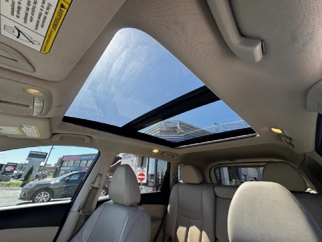 Nissan Rogue SL**AWD**TOIT PANORAMIQUE**CAMERA DE RECULE**SIEGES EN CUIR**NAVIGATION**VOLANT CHAUFFANTS**SIEGES CHAUFFANTS** 2015