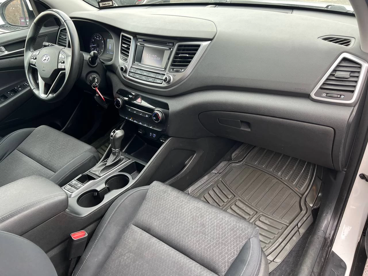 2016 Hyundai Tucson Premium**AWD**Jamais Accidentee**SAAQ Certifie**CAMERA DE RECUL**SIEGES CHAUFFANTS**MAGS**SIEGES CHAUFFANTS ARRIERE**Alerte d'angle Mort** Main Image