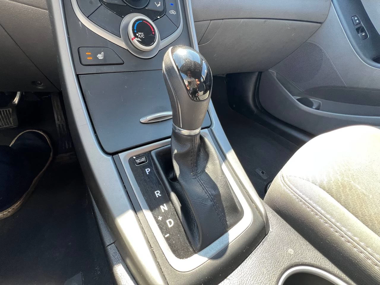 2014 Hyundai Elantra GL**SAAQ CERTIFIEE**SIEGES CHAUFFANTS** Image principale