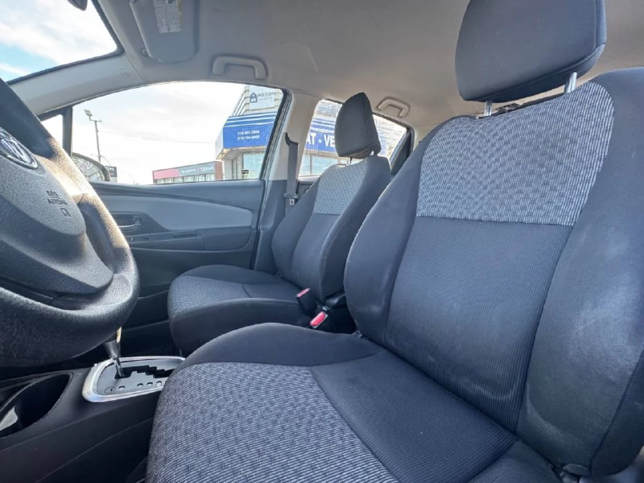 2016 Toyota Yaris LE**Jamais Accidente** Image principale
