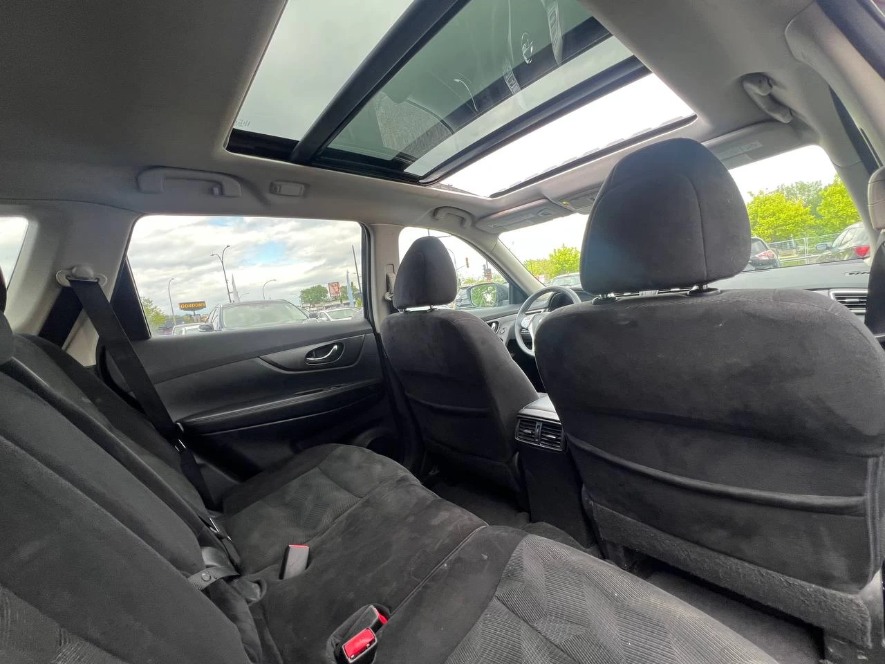 2014 Nissan Rogue SV**AWD**JAMAIS ACCIDENTEE**SAAQ CERTIFIEE**TOIT PANORAMIQUE**CAMERA DE RECUL**SIEGES CHAUFFANTS**MAGS** Image principale
