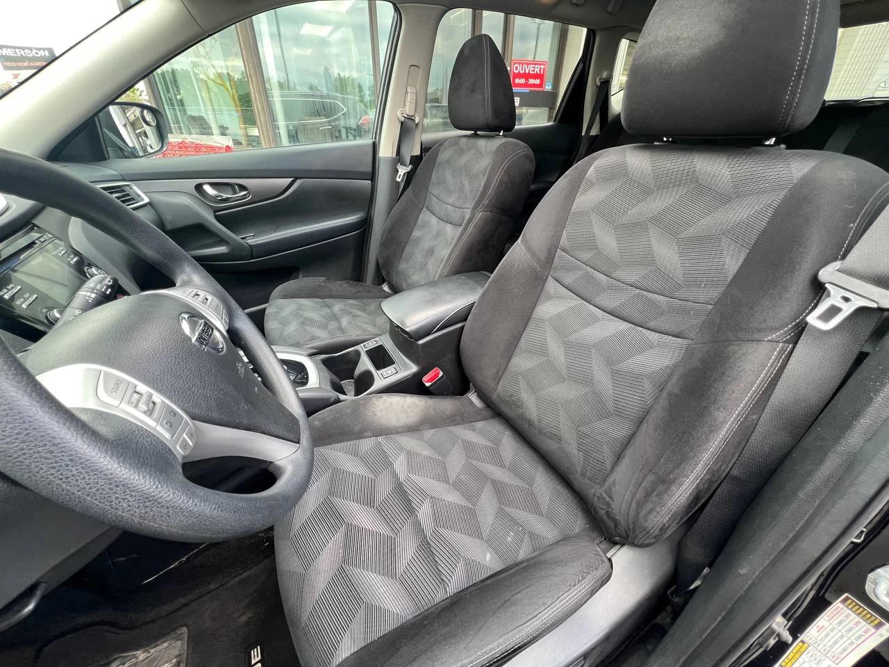2014 Nissan Rogue SV**AWD**JAMAIS ACCIDENTEE**SAAQ CERTIFIEE**TOIT PANORAMIQUE**CAMERA DE RECUL**SIEGES CHAUFFANTS**MAGS** Image principale