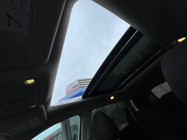 Nissan Rogue SV**AWD**SAAQ CERTIFIEE**Un Proprietaire**TOIT OUVRANT PANORAMIQUE**CAMERA DE RECULE**SIEGES CHAUFFNATS**Mags** 2015