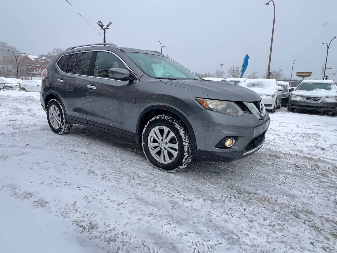 2016 Nissan Rogue SV**AWD**Jamais Accidente**Toit Ouvrant Panoramique**CAMERA DE RECULE**SIEGES CHAUFFNATS**MAGS**Un Proprietaire** Main Image