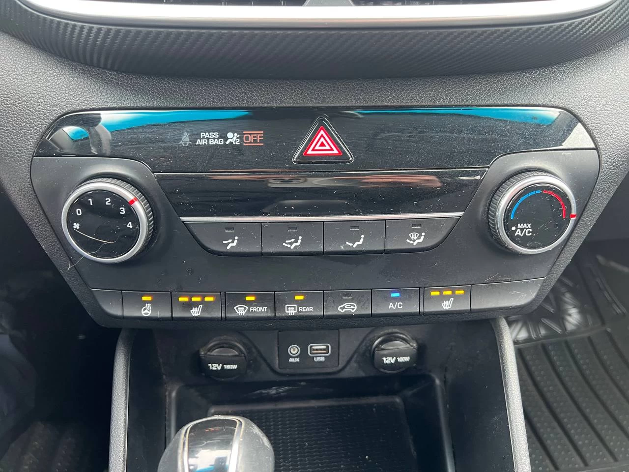 2019 Hyundai Tucson Preferred**SAAQ CERTIFIEE**AWD**CAR PLAY**LKA**ANGLE MORT**CamÉra de Recul**SIÈGES CHAUFFANTS AVANT et ARRIERE**VOLANT CHAUFFANT**ASSISTANCE AU MAINTIEN DE VOIE**MAGS** Image principale