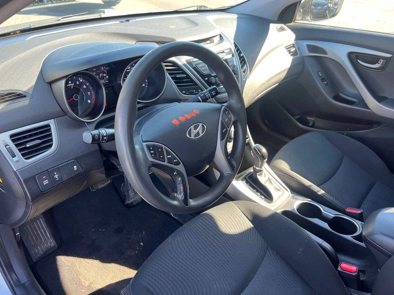 2015 Hyundai Elantra GL**SAAQ Certifie**Jamais Accidentee**SIEGES CHAUFFANTS** Image principale