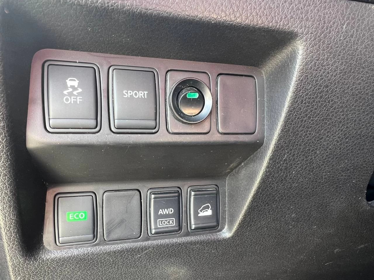 2015 Nissan Rogue SV**AWD**TOIT OUVRANT PANORAMIQUE**CAMERA DE RECULE**SIEGES CHAUFFNATS**Mags** Image principale