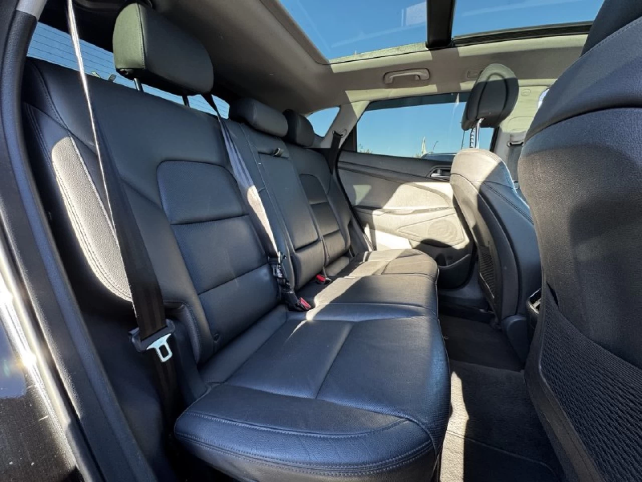 2017 Hyundai Tucson SE**AWD**SAAQ CERTIFIEE**TOIT PANORAMIQUE**SIEGES CHAUFFNATS**CAMERA DE RECULE**MAGS**VOLANT CHAUFFNATS** Image principale