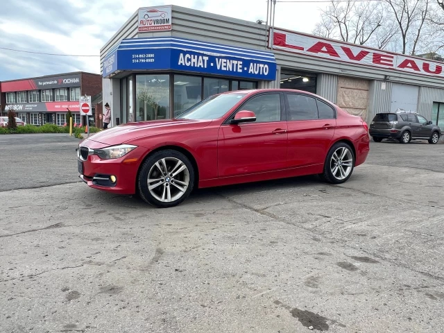 BMW 320i xDrive 320i xDrive**AWD**TOIT OUVRANT**VOLANT CHAUFFANTS**SIEGES  EN CUIR**SIEGES CHAUFFANTS** 2014