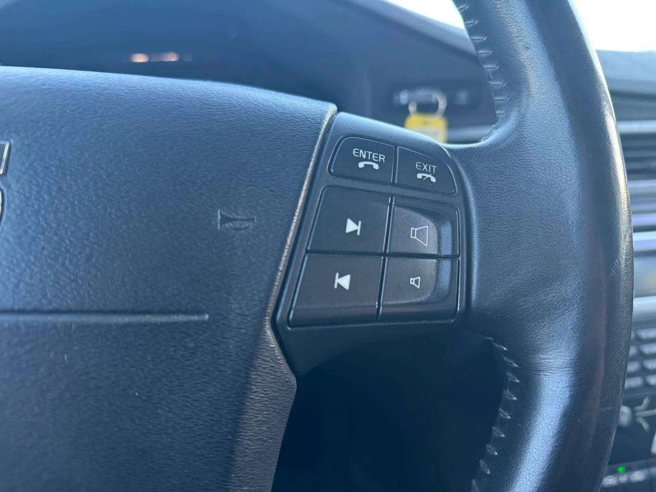 2009 Volvo XC70 3.2L**AWD**TOIT OUVRANT**SIEGES CHAUFFNATS**CUIR**PUSH TO STRAT** Image principale