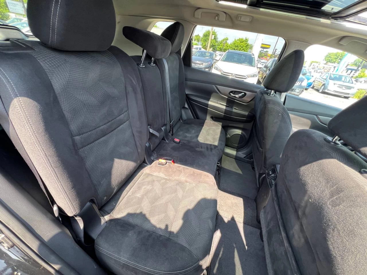 2014 Nissan Rogue SV**AWD**TOIT OUVRANT PANORAMIQUE**CAMERA DE RECULE**SIEGES CHAUFFNATS** Image principale