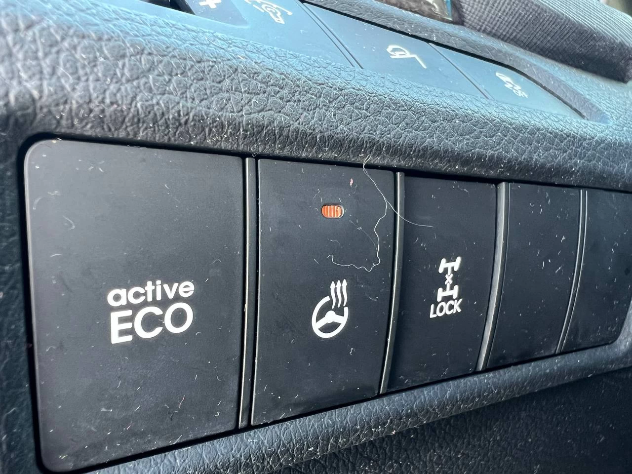 2015 Hyundai Santa Fe Sport Premium**AWD**Jamais Accidente**SIEGES CHAUFFNATS AVANT ET ARRIERE**VOLANT CHAUFFNATS**MAGS** Main Image