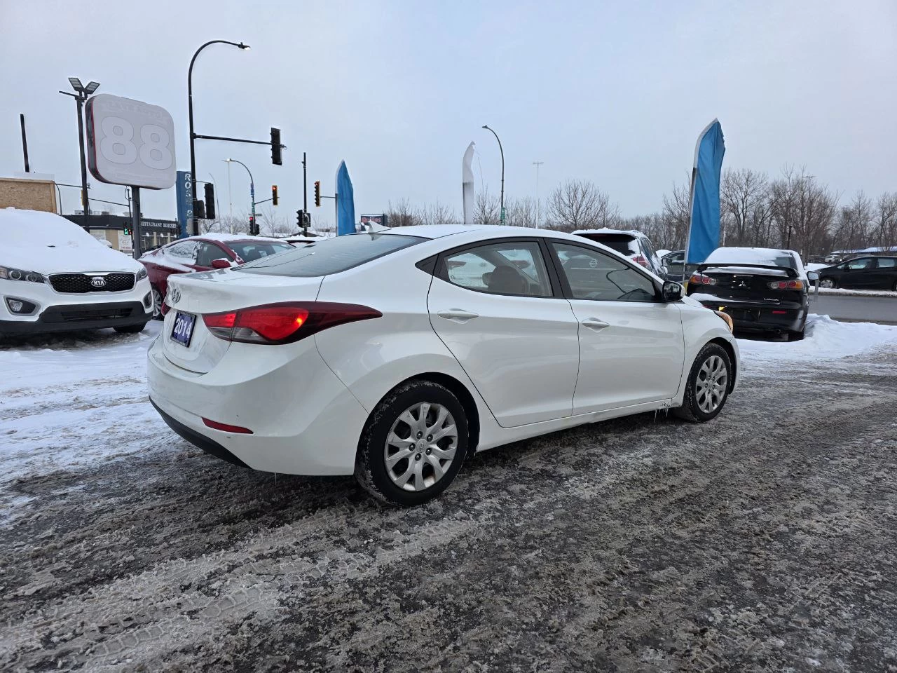 2014 Hyundai Elantra GL**SAAQ CERTIFIEE**SIEGES CHAUFFANTS** Image principale