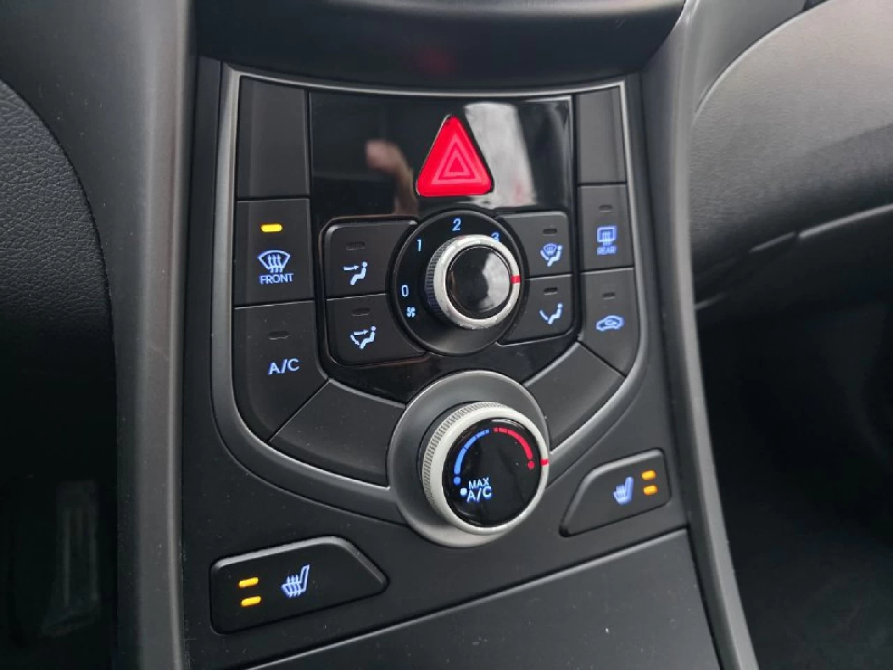 2015 Hyundai Elantra GL**SIEGES CHAUFFANTS** Image principale