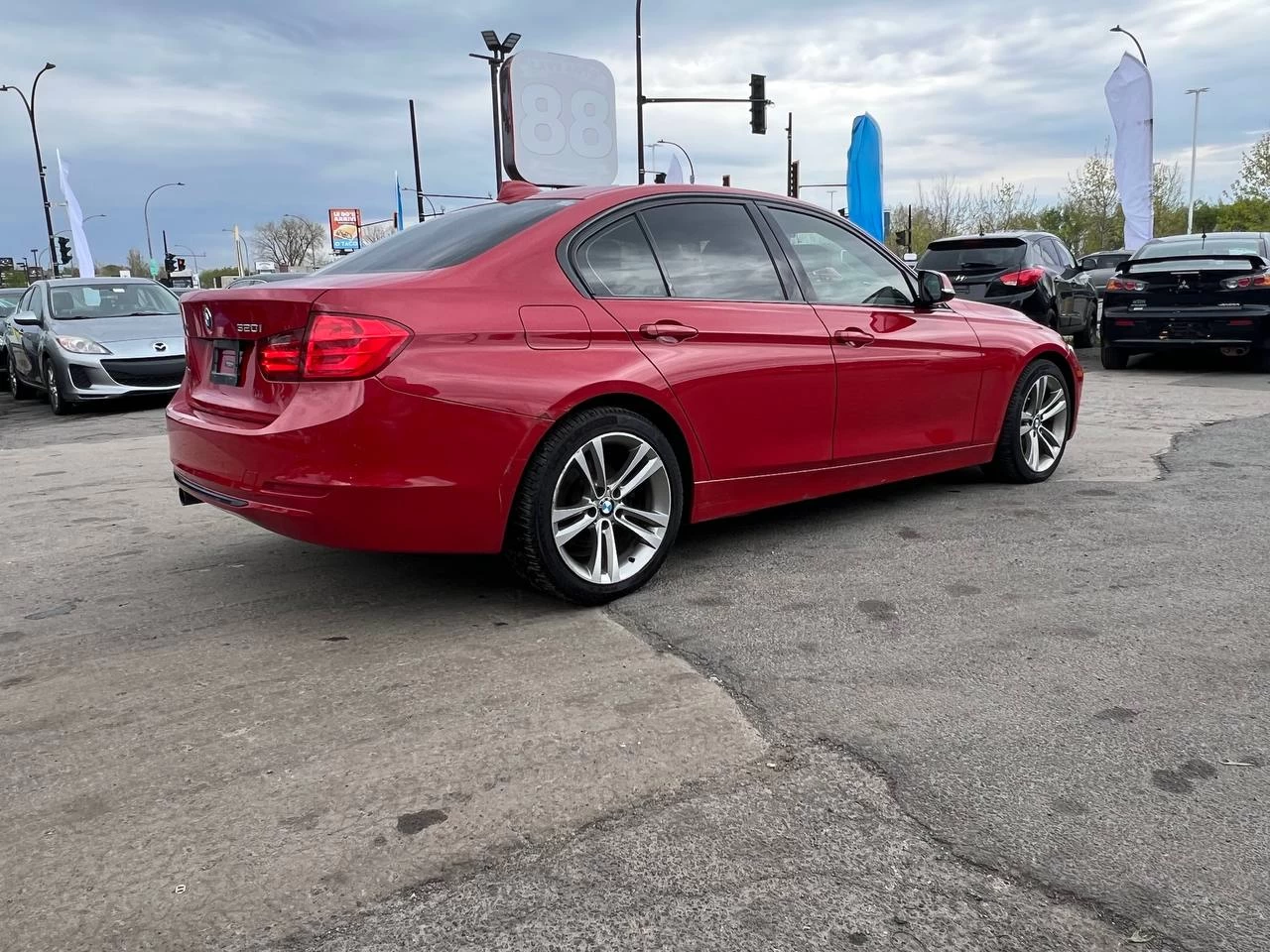 2014 BMW 320i xDrive 320i xDrive**AWD**TOIT OUVRANT**VOLANT CHAUFFANTS**SIEGES  EN CUIR**SIEGES CHAUFFANTS** Image principale