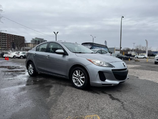 Mazda 3 GX**Financement 1ère, 2e et 3e chance !! 100% Approuvé 2013