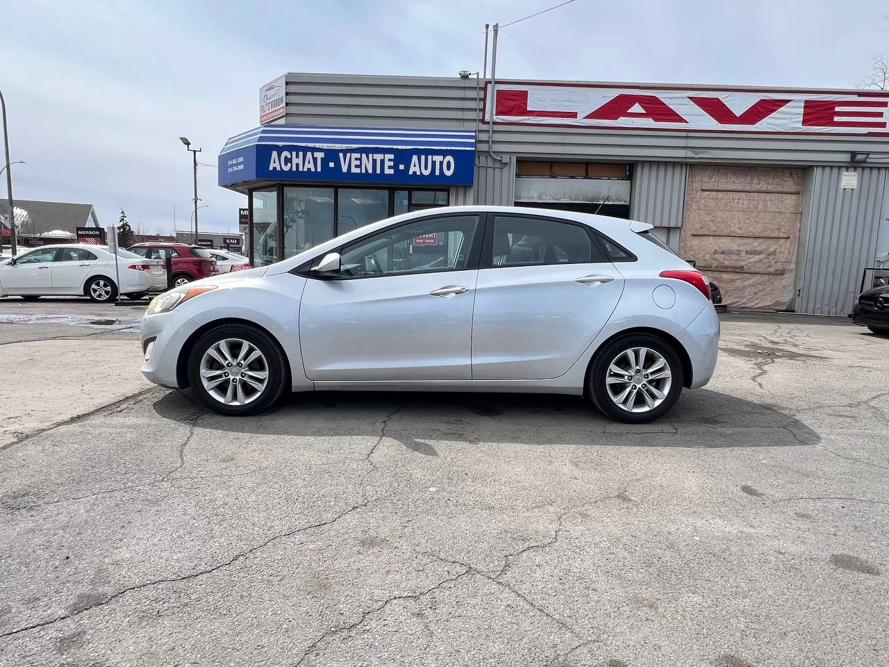 2013 Hyundai Elantra GT GLS**TOIT OUVRANT PANARAMIQUE**SIEGES CHAUFFANTS**MAGS** Image principale