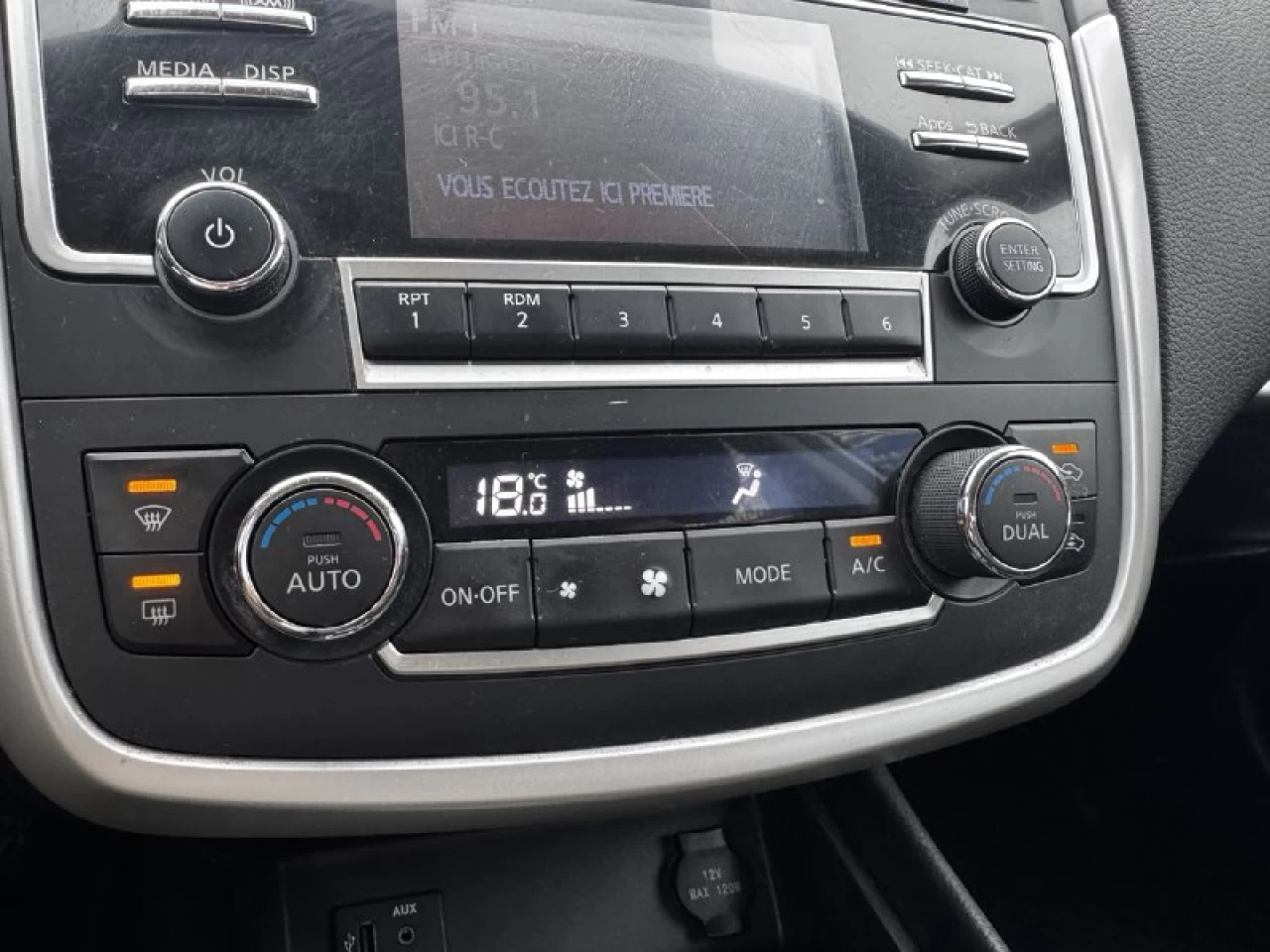 2016 Nissan Altima 2.5**Camera de recul**ALERTE ANGLE MORT**SIEGES CHAUFFANTS**MAGS**PUSH TO START** Image principale