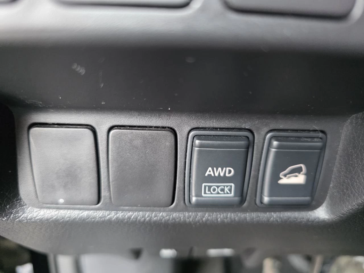 2014 Nissan Rogue SV**AWD**TOIT OUVRANT PANORAMIQUE**CAMERA DE RECULE**SIEGES CHAUFFNATS** Image principale