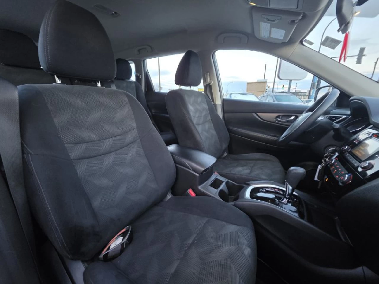 2015 Nissan Rogue S**CAMERA DE RECUL**EN SPECIAL** Main Image