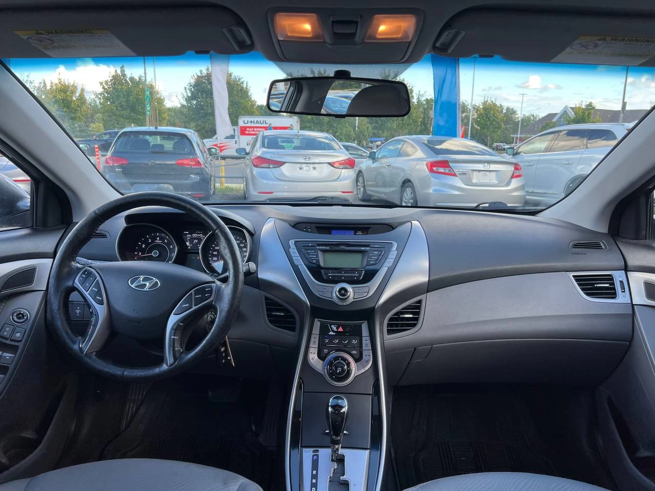 2013 Hyundai Elantra GLS**Toit Ouvrant**SIEGES CHAUFFANTS**SIEGES CHAUFFANTS ARRIERE**MAGS** Image principale