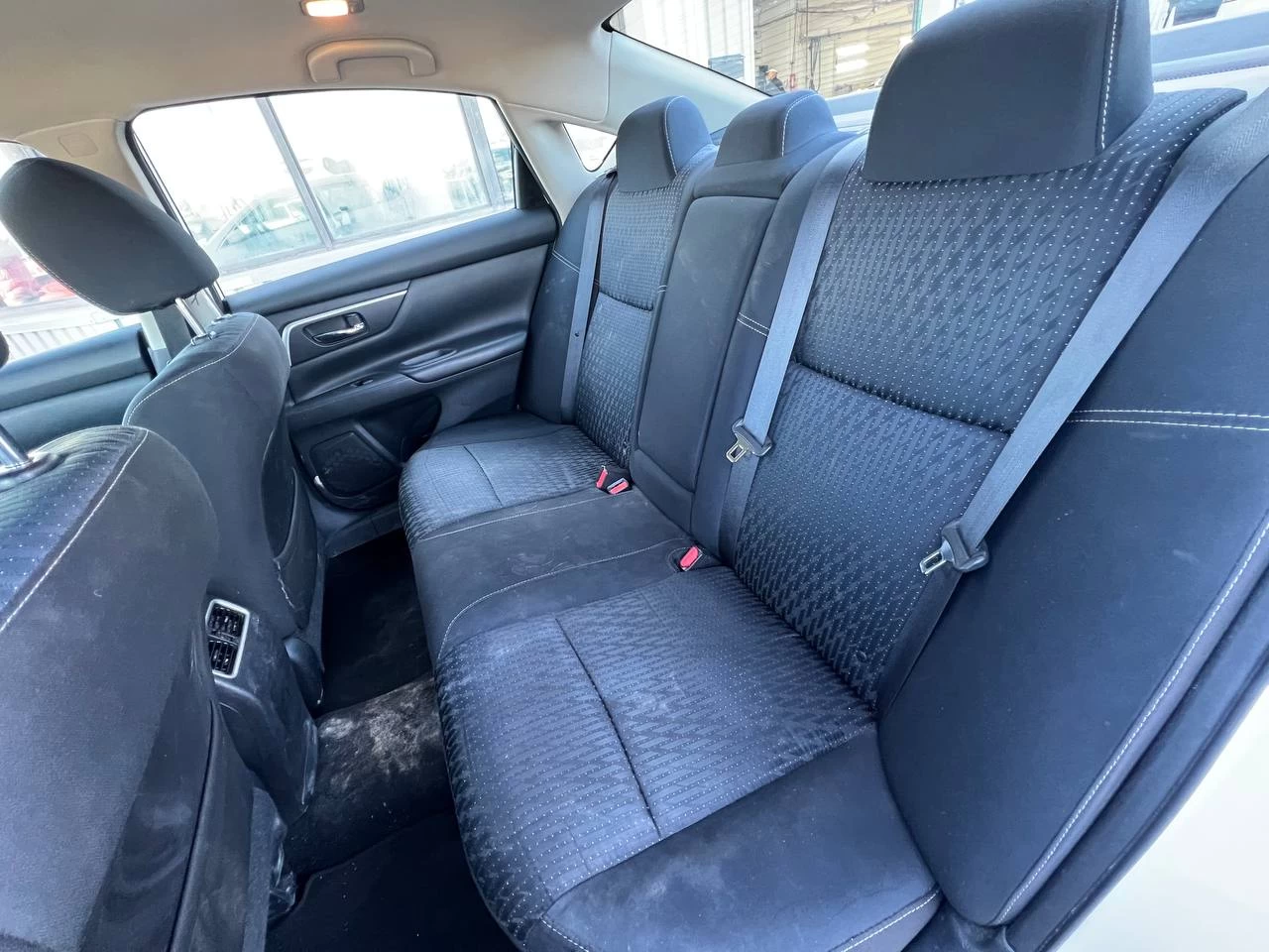 2016 Nissan Altima 2.5**Camera de recul**ALERTE ANGLE MORT**SIEGES CHAUFFANTS**MAGS**PUSH TO START** Image principale
