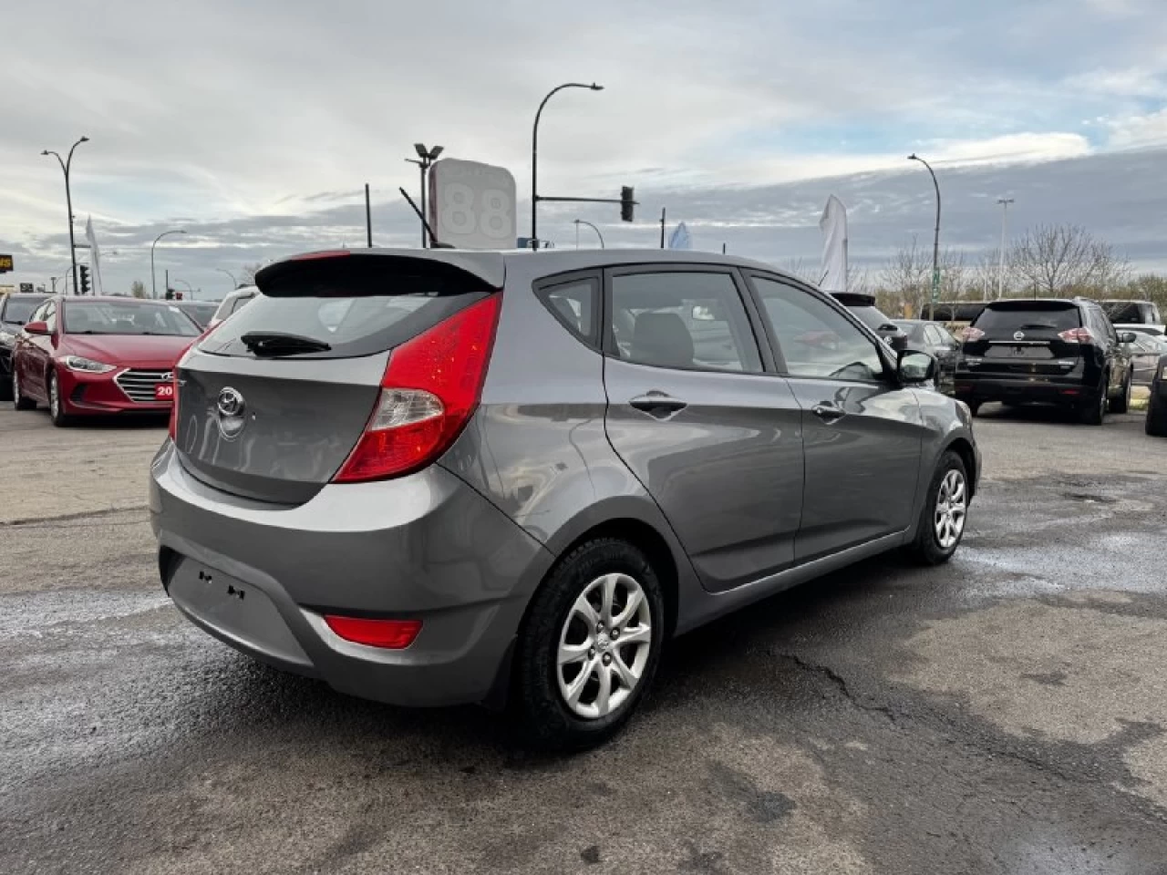 2014 Hyundai Accent GL**TRES BAS KILOMETRAGE**SIEGES CHAUFFNATS**PRIX EN SPECIAL** Image principale